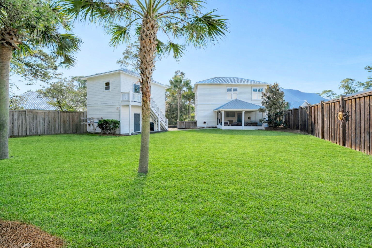 334 Seabreeze Boulevard