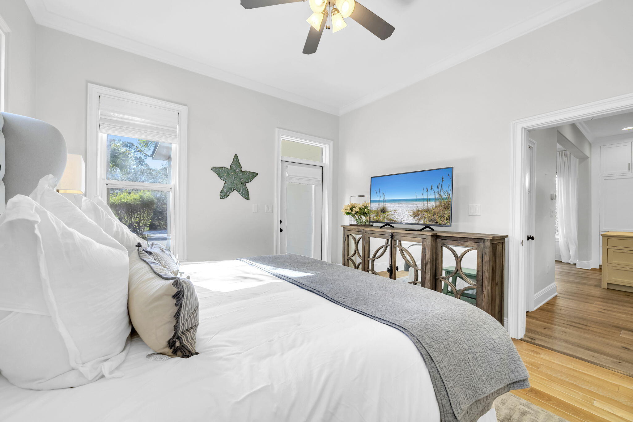 334 Seabreeze Boulevard