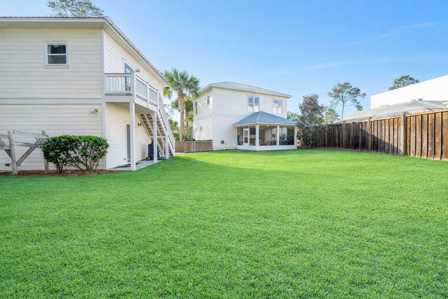 334 Seabreeze Boulevard