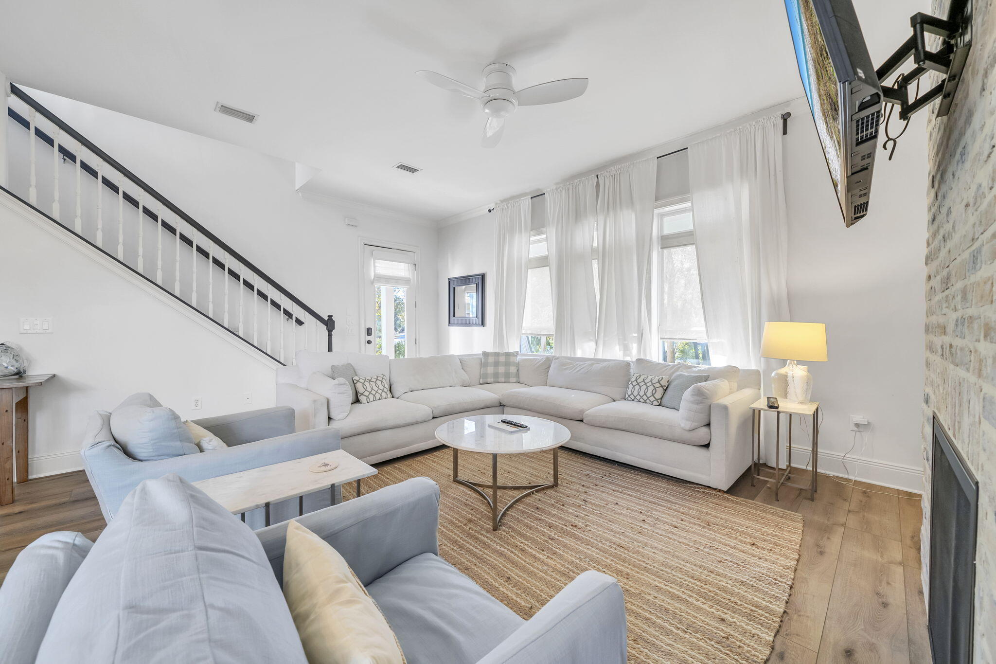 334 Seabreeze Boulevard