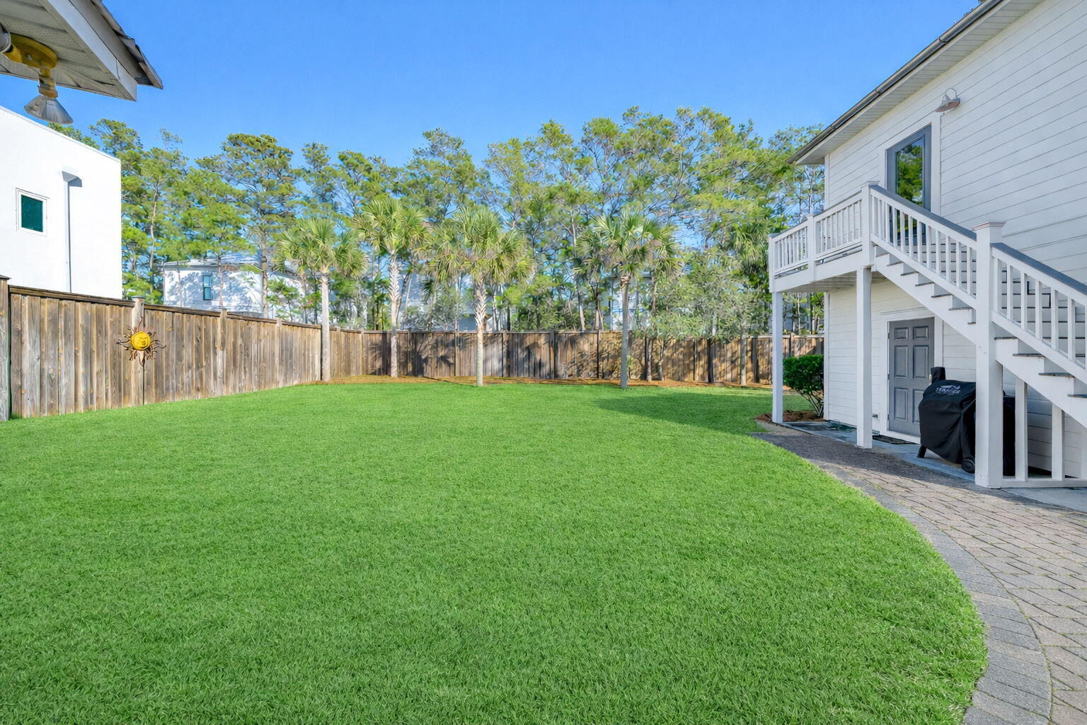 334 Seabreeze Boulevard