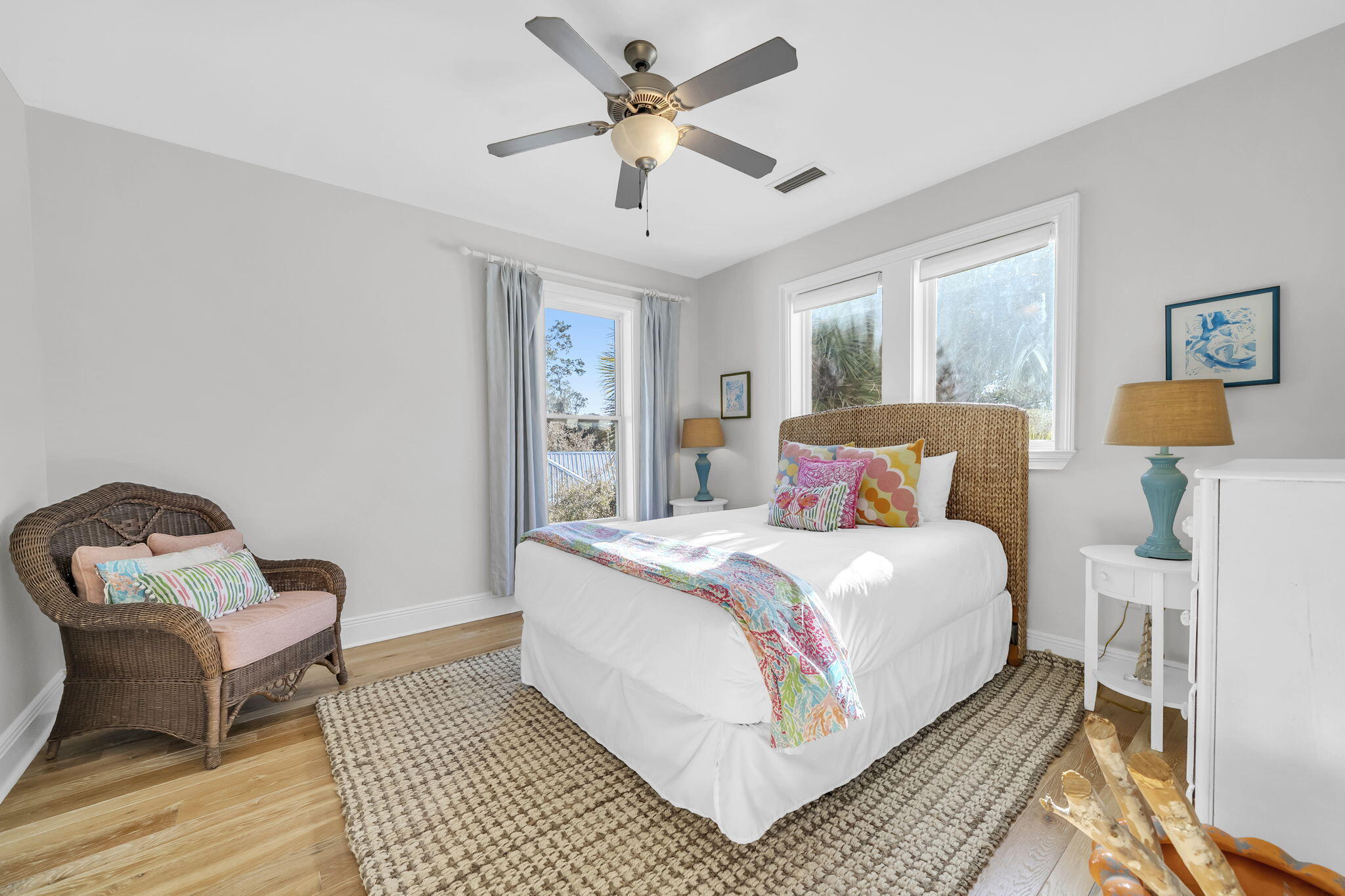 334 Seabreeze Boulevard