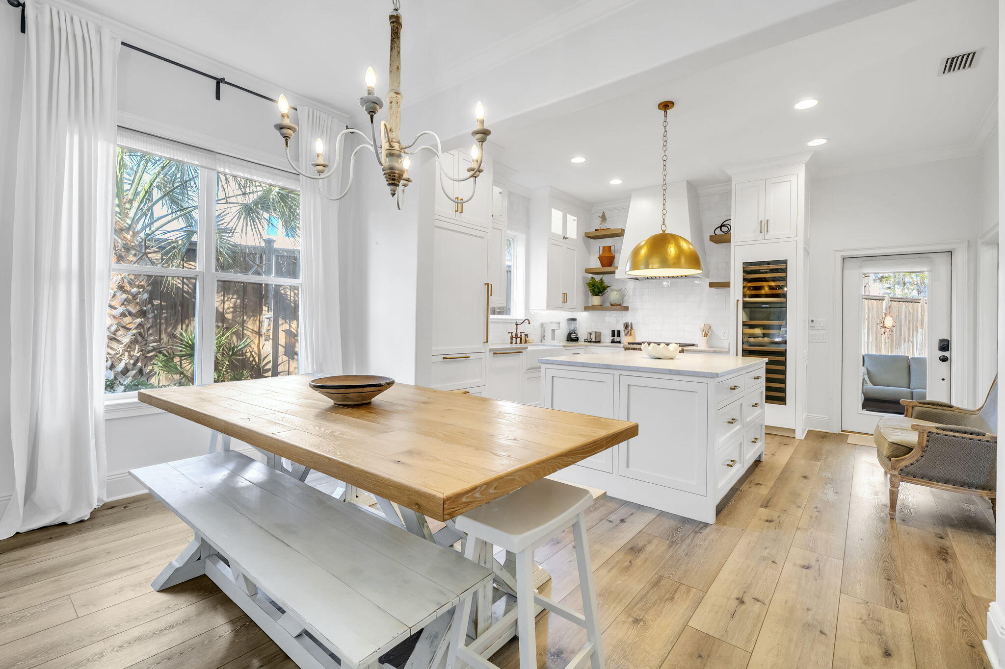 334 Seabreeze Boulevard