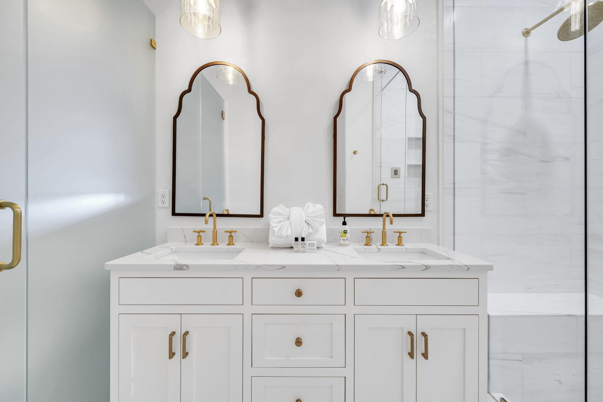 334 Seabreeze Boulevard