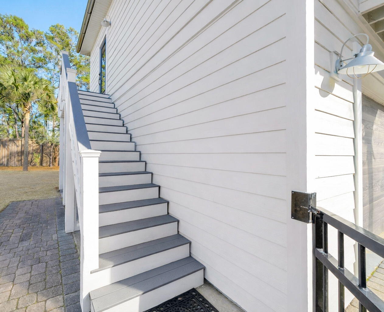 334 Seabreeze Boulevard