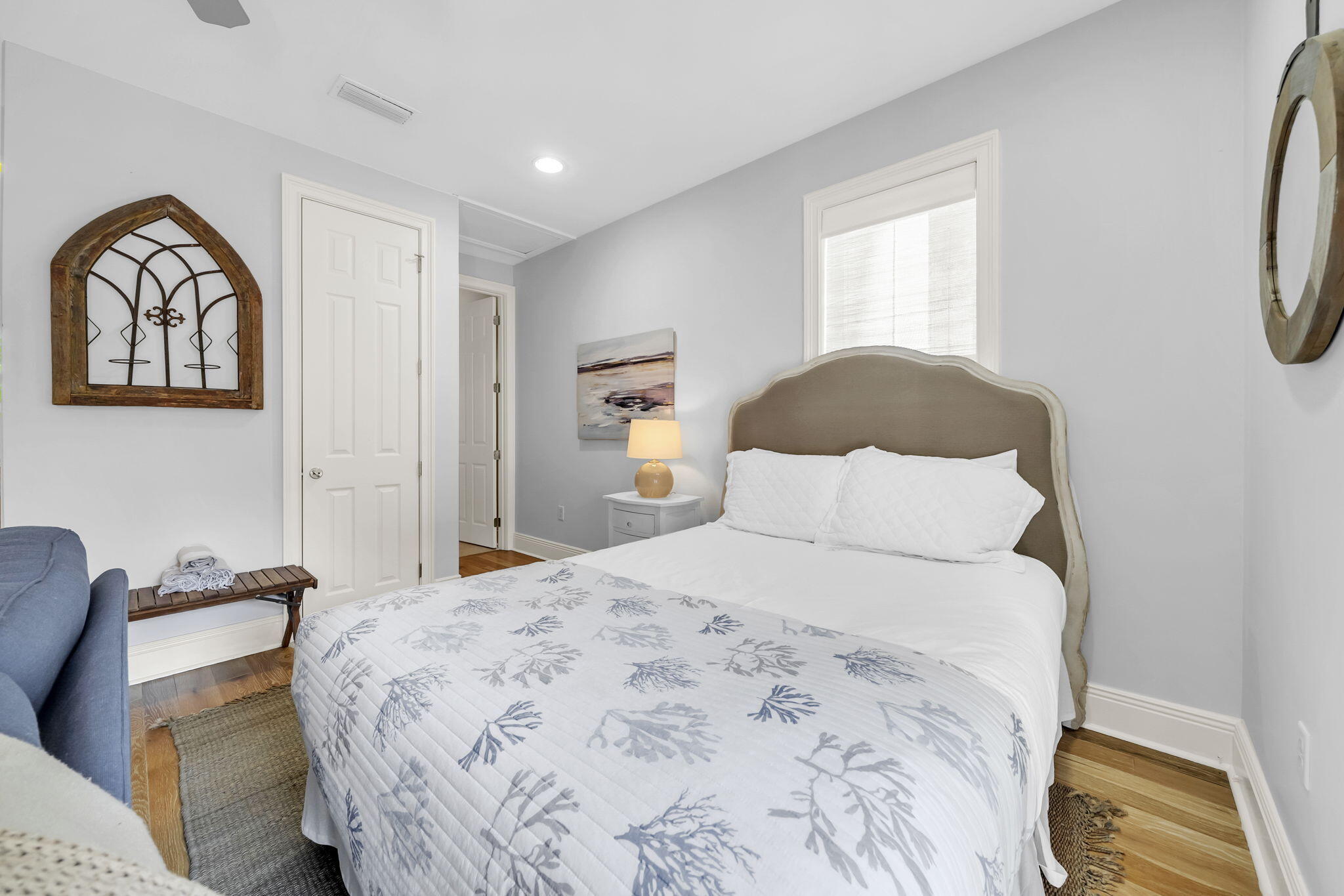 334 Seabreeze Boulevard