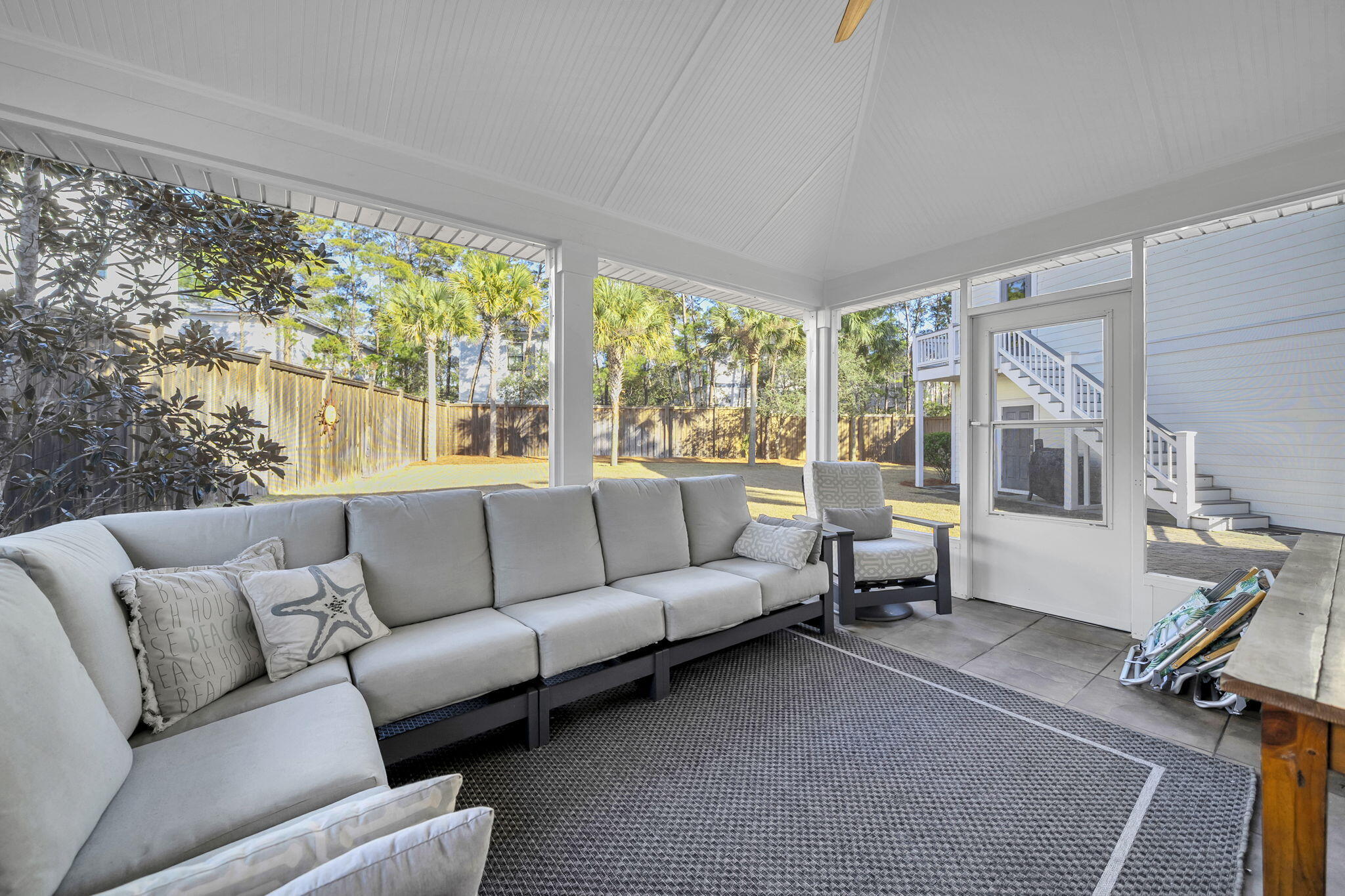 334 Seabreeze Boulevard