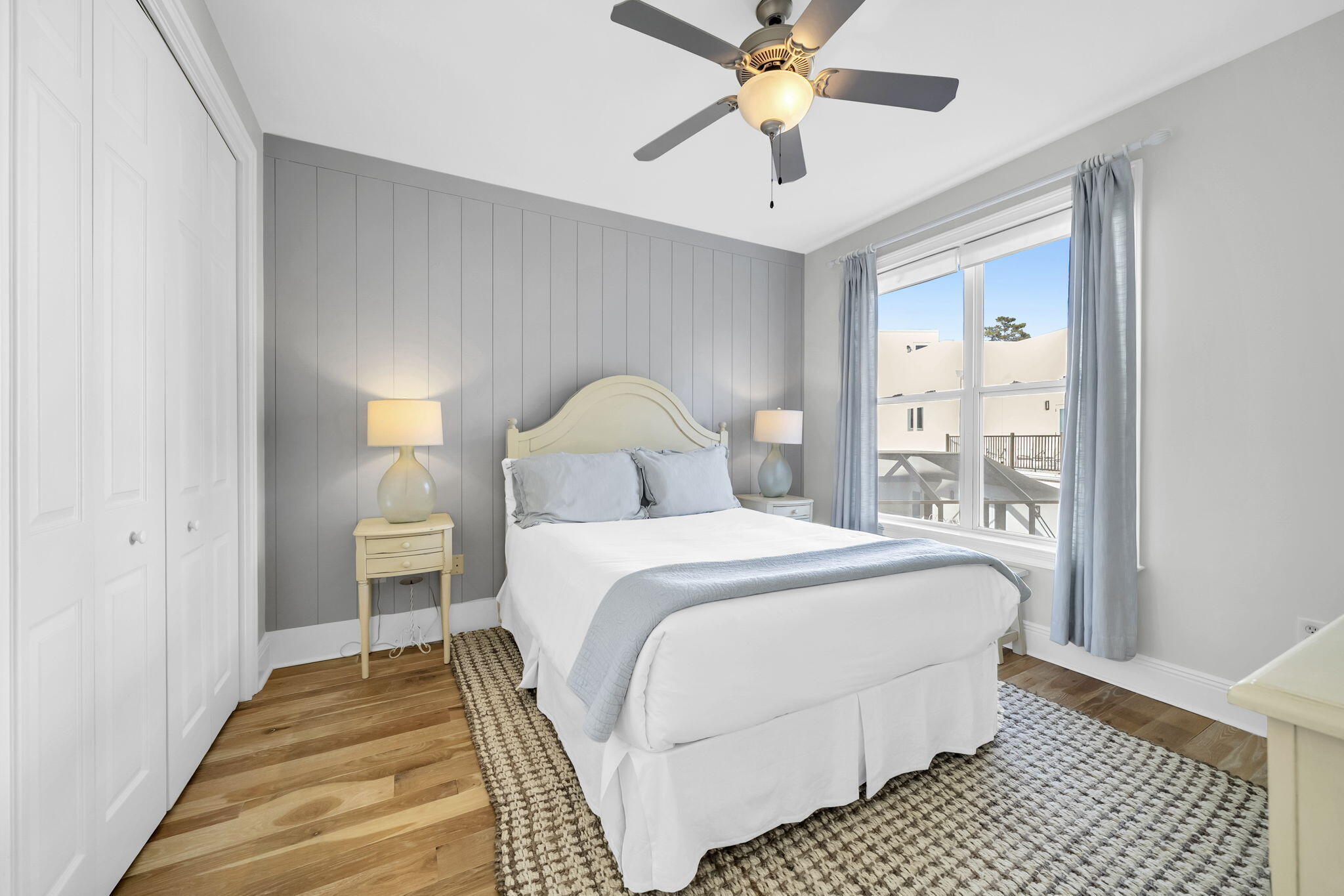 334 Seabreeze Boulevard