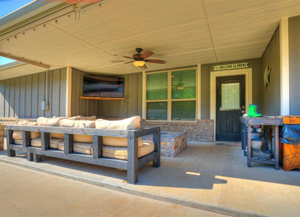 43686 Hunters Hill Drive