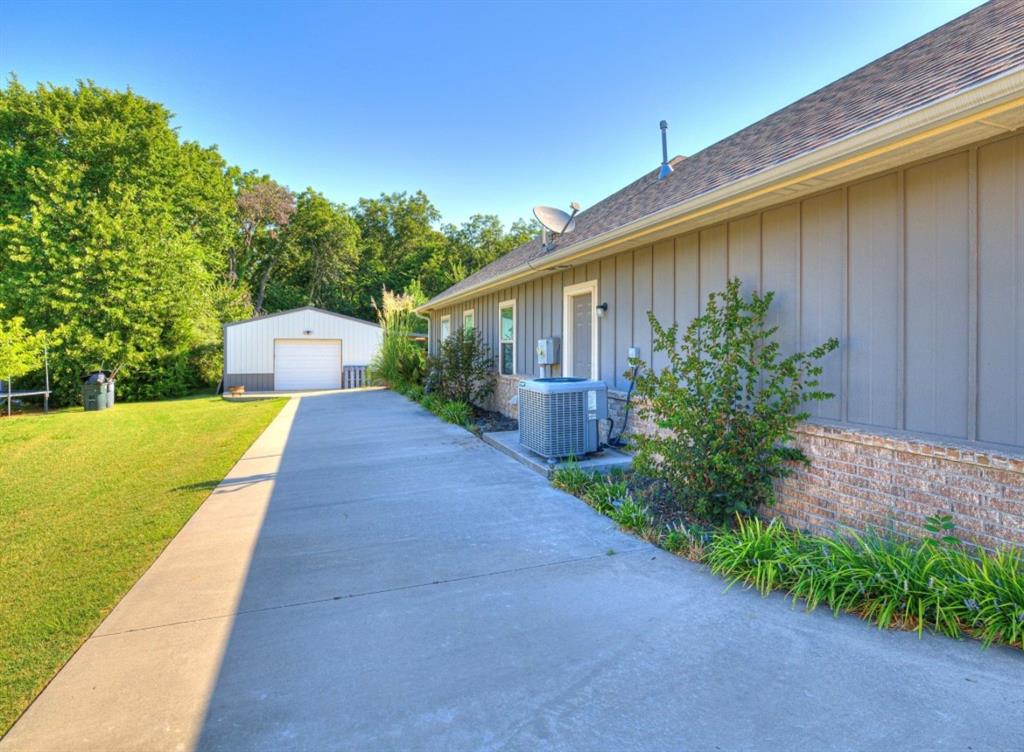 43686 Hunters Hill Drive