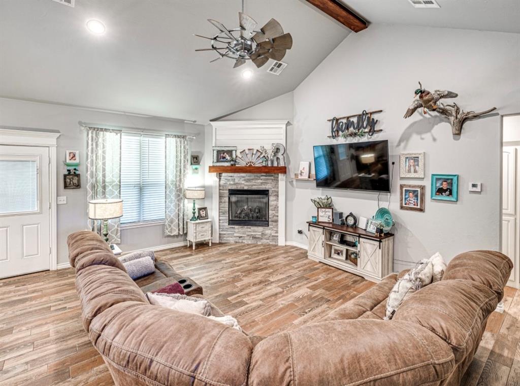 43686 Hunters Hill Drive