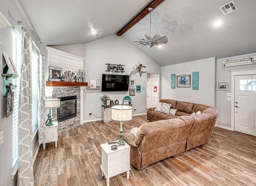 43686 Hunters Hill Drive