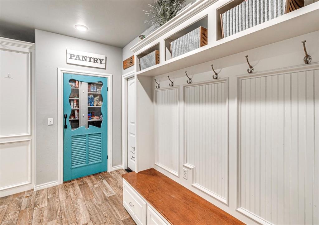 43686 Hunters Hill Drive