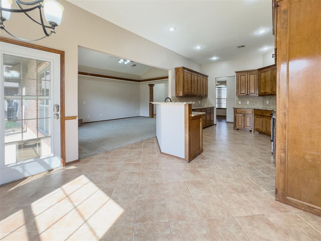 301 N Emerald Way