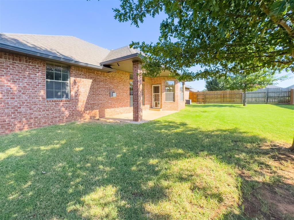 301 N Emerald Way
