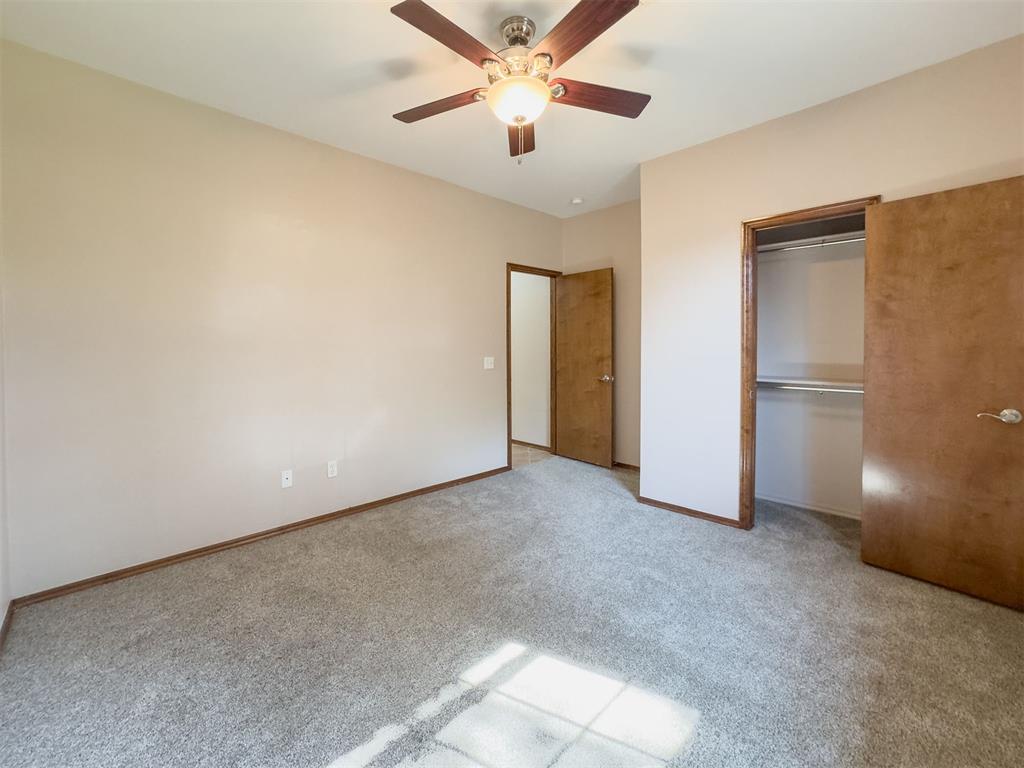 301 N Emerald Way