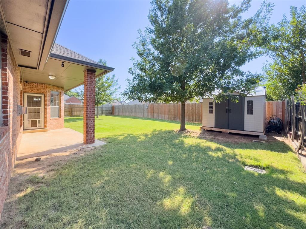 301 N Emerald Way