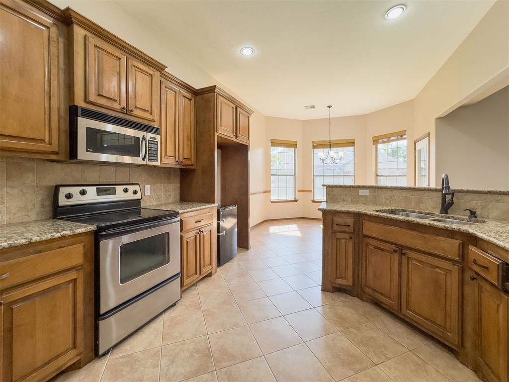 301 N Emerald Way