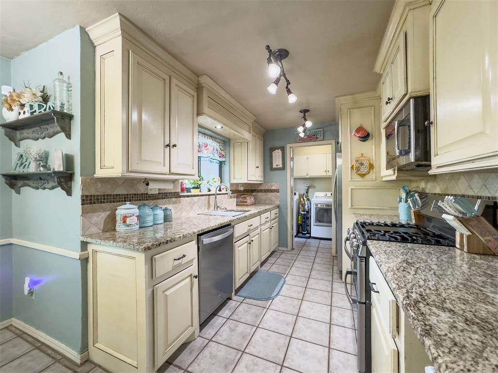 2612 Clover Glen Drive