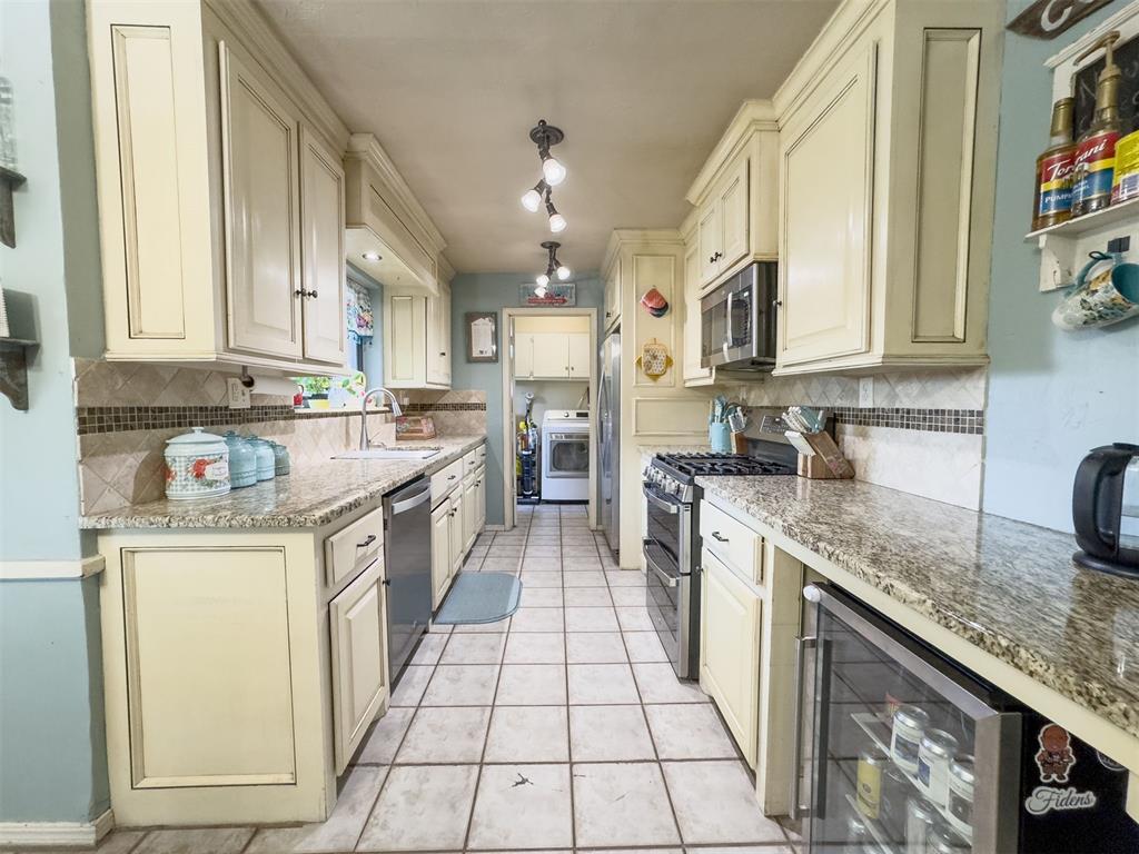2612 Clover Glen Drive