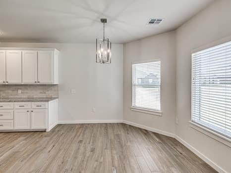 511 Blue Bird Lane