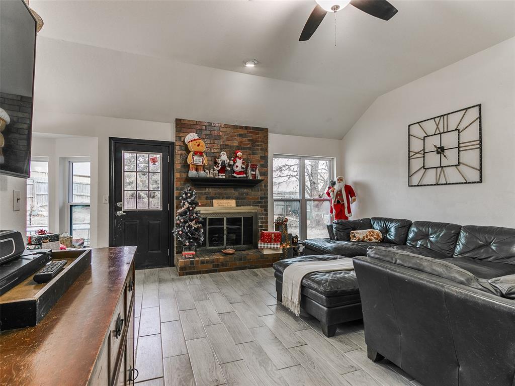 1204 Castle Creek