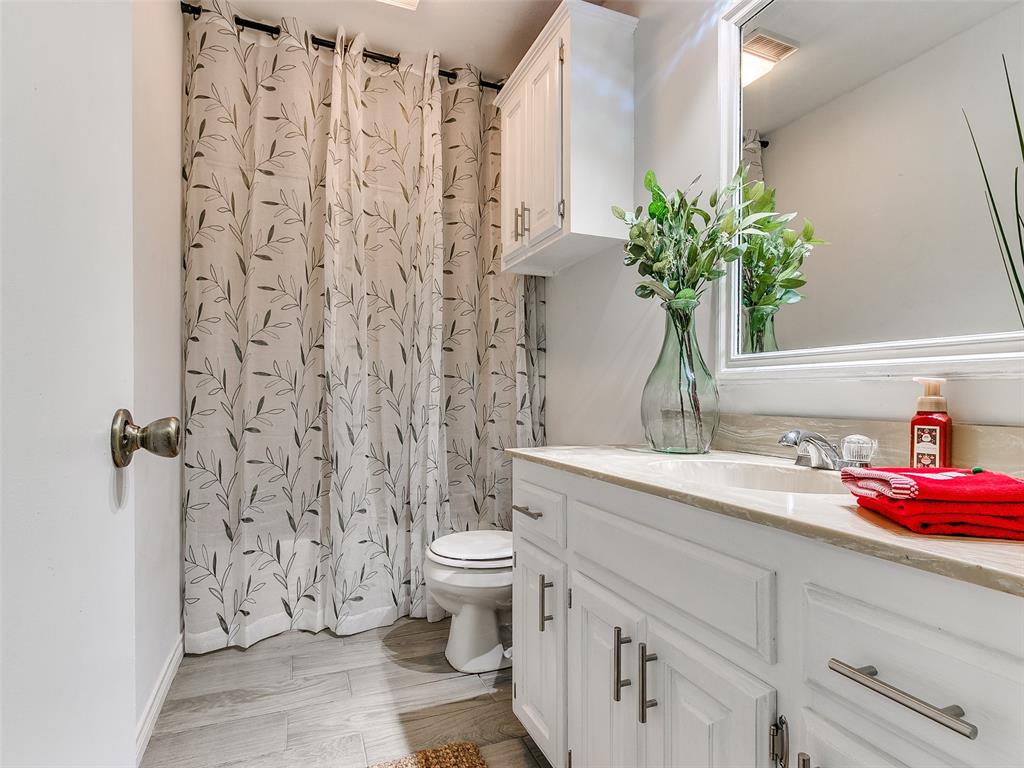 1204 Castle Creek