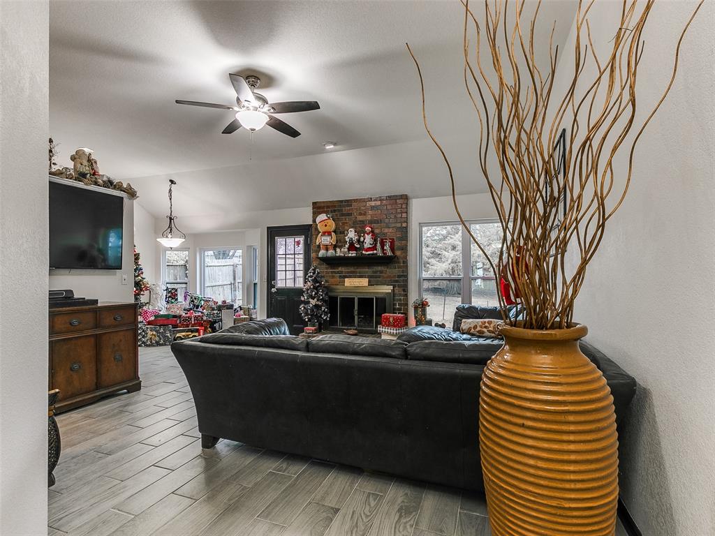 1204 Castle Creek