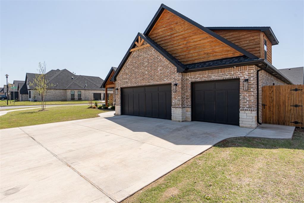 9316 NW 84th Terrace