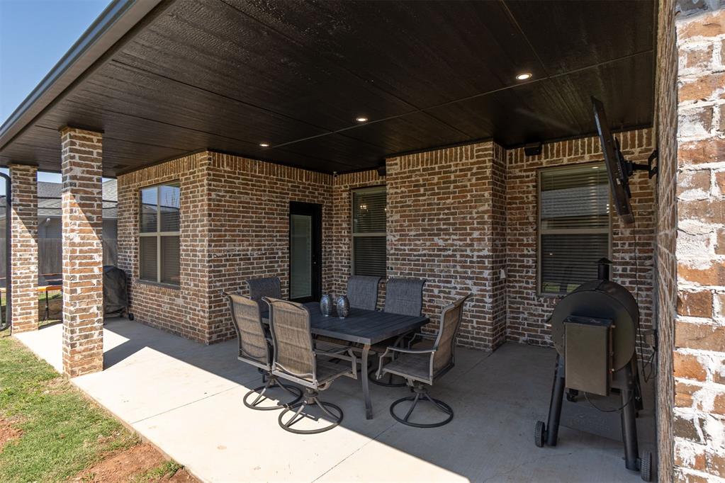 9316 NW 84th Terrace
