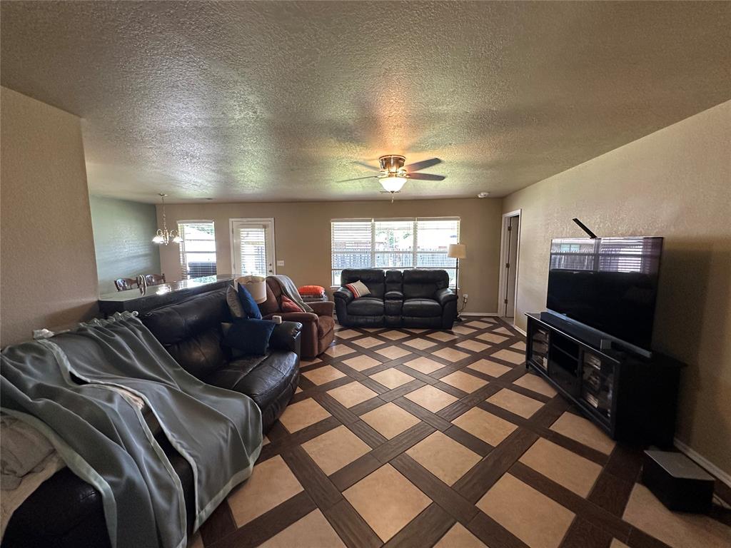 6013 SE 83rd Place