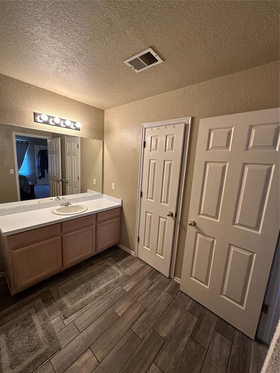 6013 SE 83rd Place