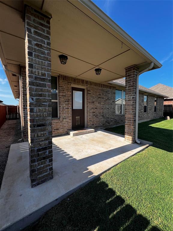 1919 Twisted Oak Court