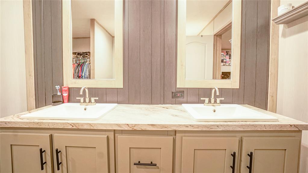 100859 S red rock Trail
