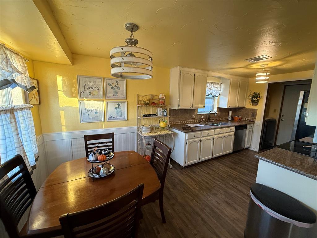 8441 NW 92nd Street