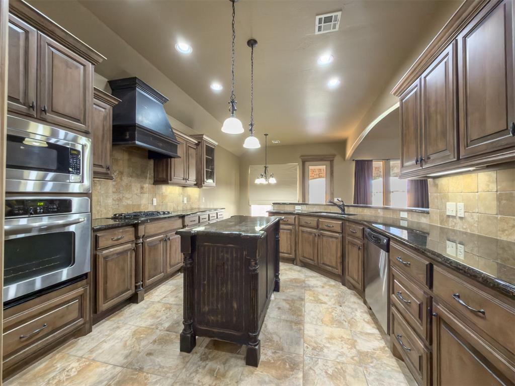 921 NW 194th Avenue