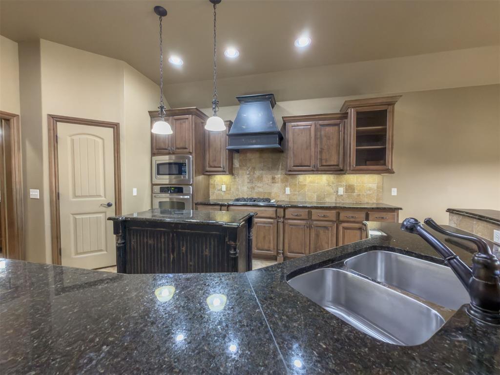921 NW 194th Avenue