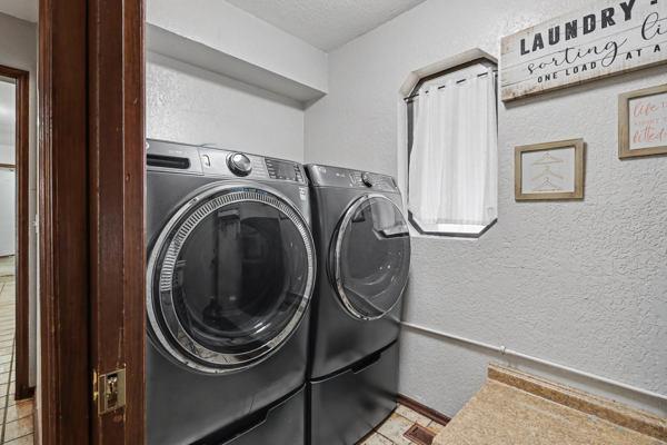6117 W Gun Hill Way