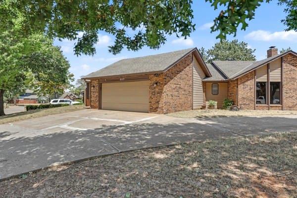6117 W Gun Hill Way