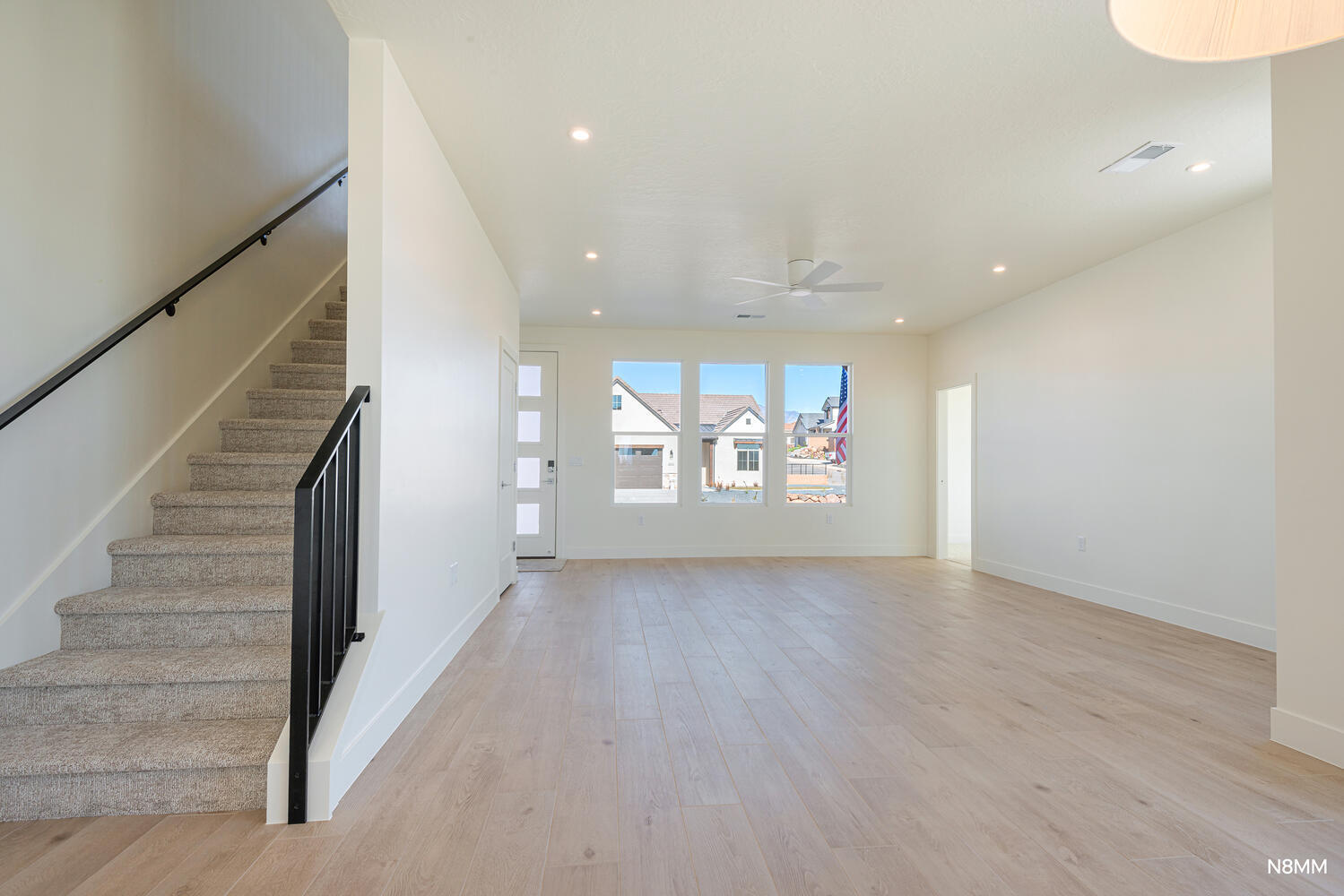 2914 E CHAPMAN CIR