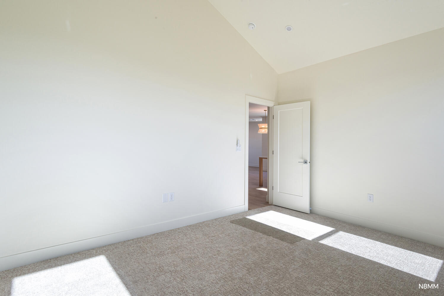 2914 E CHAPMAN CIR