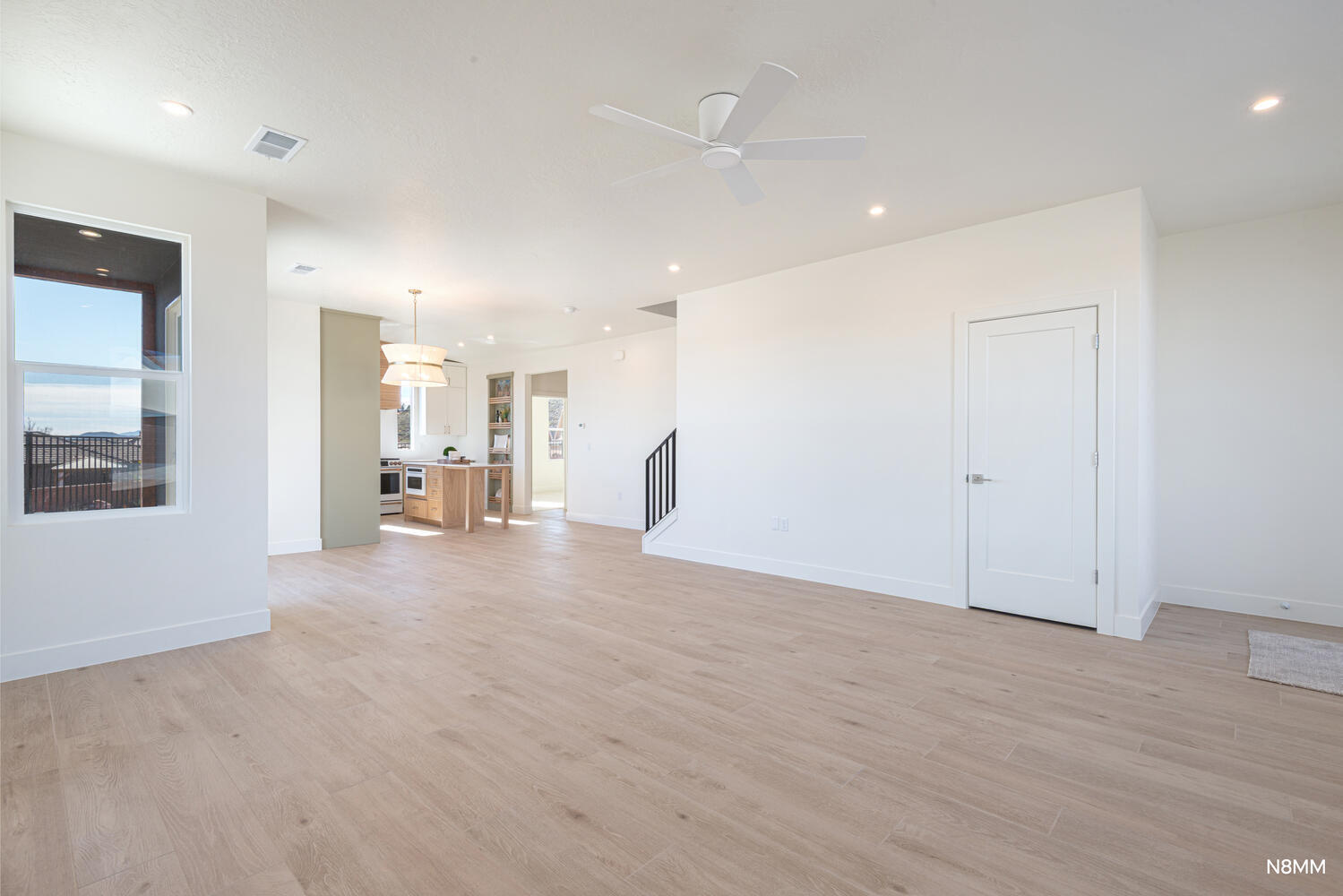 2914 E CHAPMAN CIR
