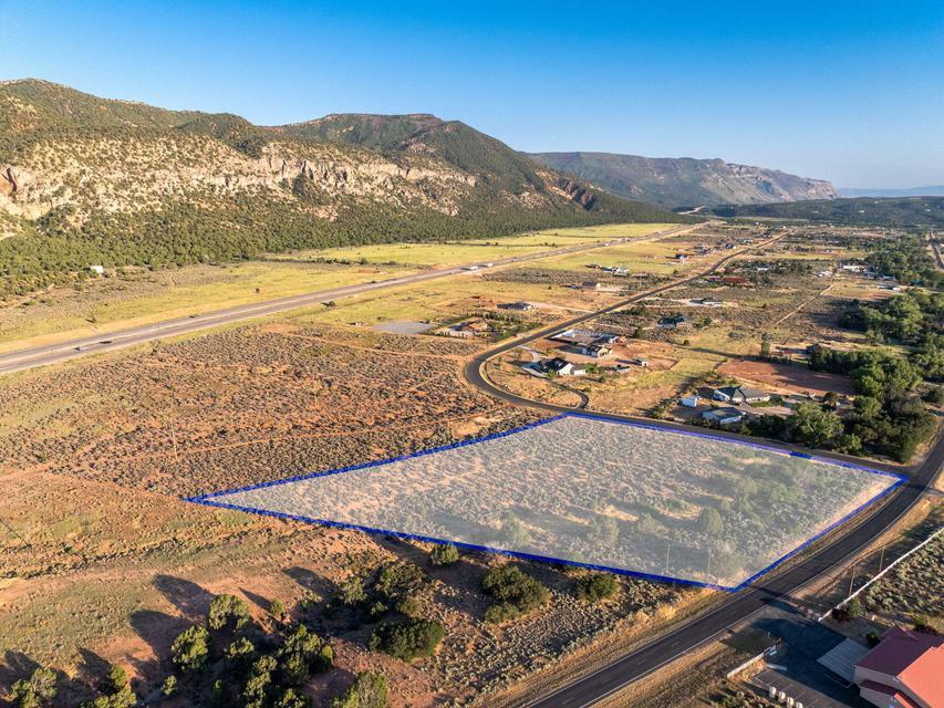 1463 S Old Highway 91