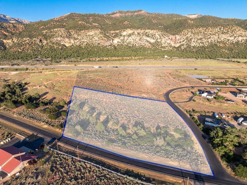 1463 S Old Highway 91