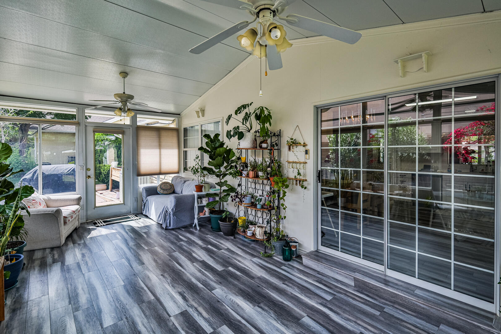 845 N Valley View DR Unit: #919