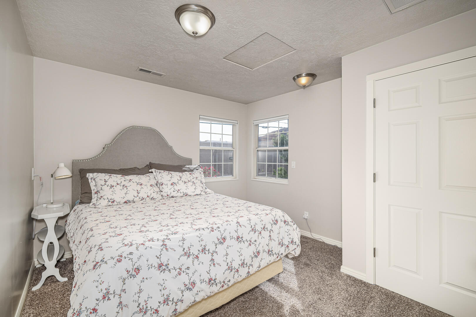 845 N Valley View DR Unit: #919