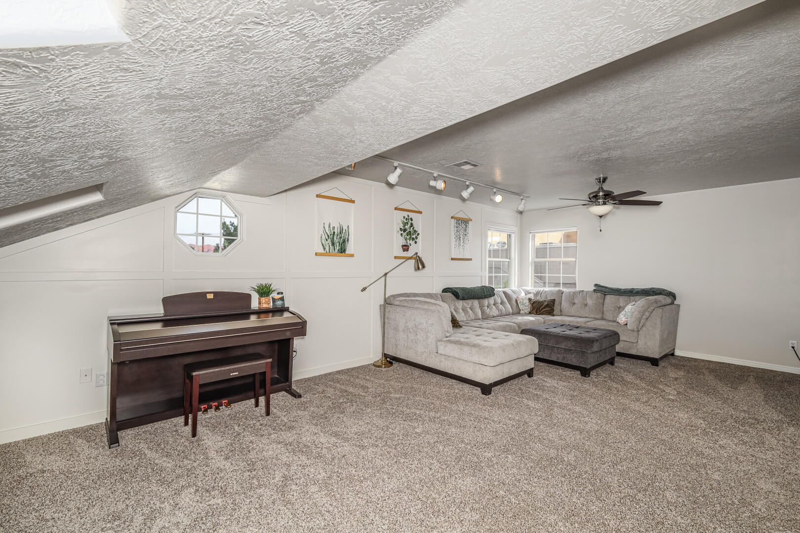 845 N Valley View DR Unit: #919