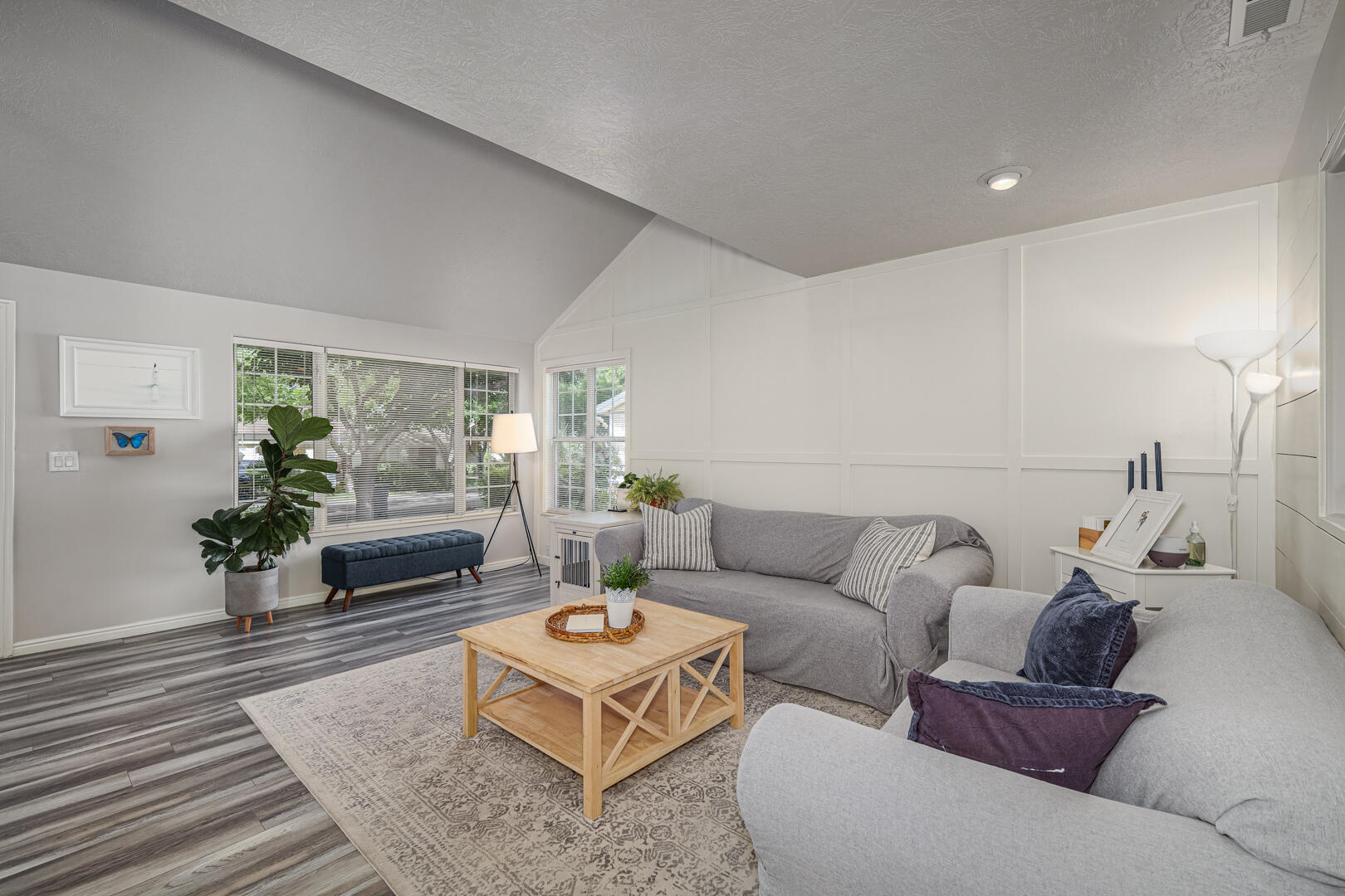 845 N Valley View DR Unit: #919