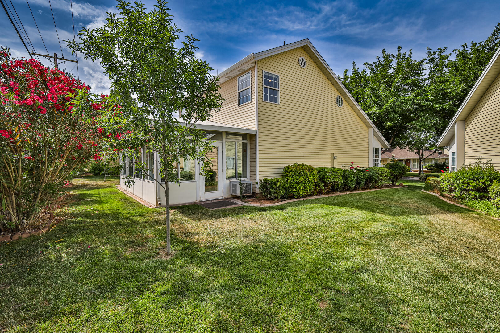 845 N Valley View DR Unit: #919