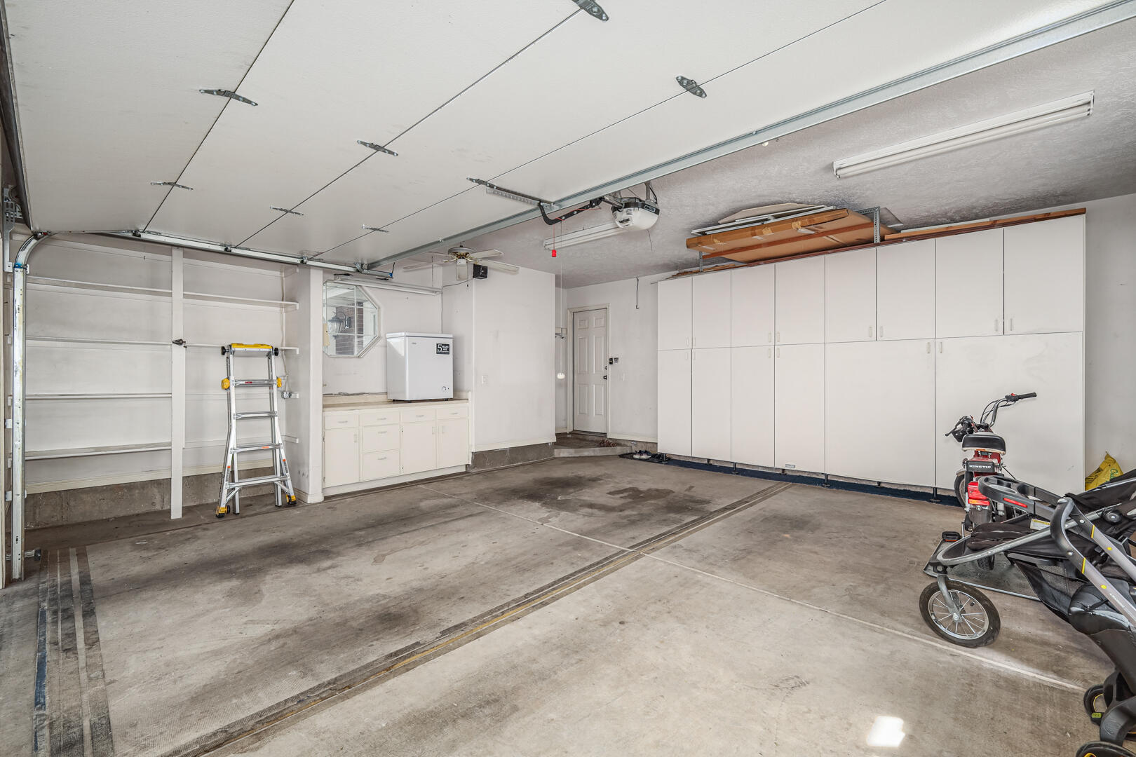 845 N Valley View DR Unit: #919